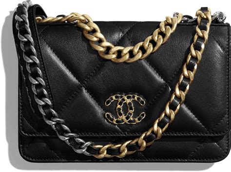 chanel 19 chain wallet